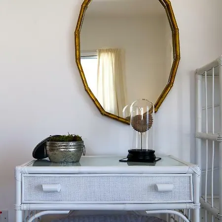 Phaedrus Living: Seaside Luxury Anafi