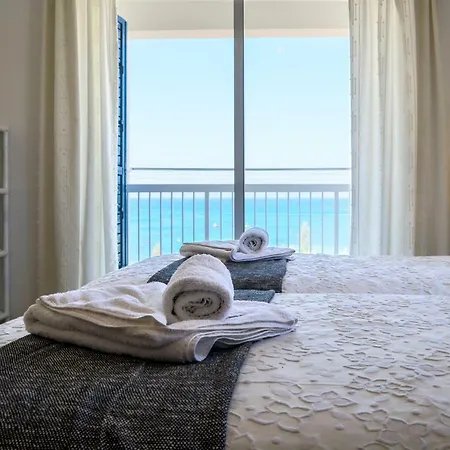 Phaedrus Living: Seaside Luxury Anafi פאראלימני