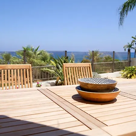 Phaedrus Living: Seaside Luxury Anafi فيلة باراليمني