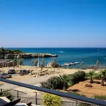 Phaedrus Living: Seaside Luxury Anafi Villa *