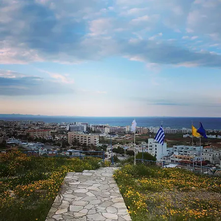 Phaedrus Living: Seaside Luxury Anafi Paralimni