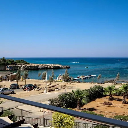 Phaedrus Living: Seaside Luxury Anafi Villa *