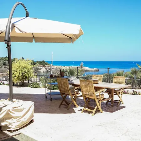 Phaedrus Living: Seaside Luxury Anafi