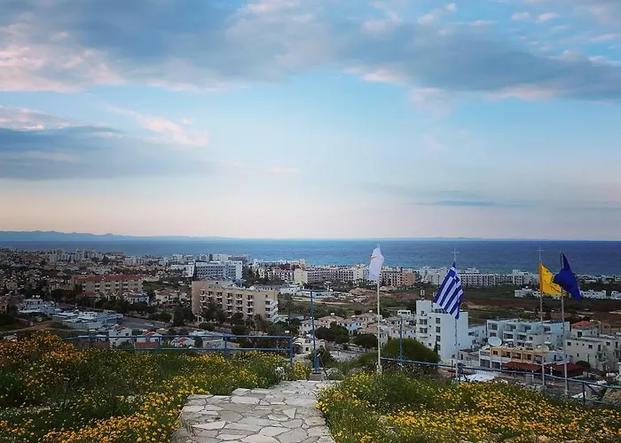 Phaedrus Living: Seaside Luxury Anafi Paralimni