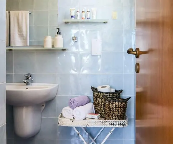 Phaedrus Living: Seaside Luxury Anafi