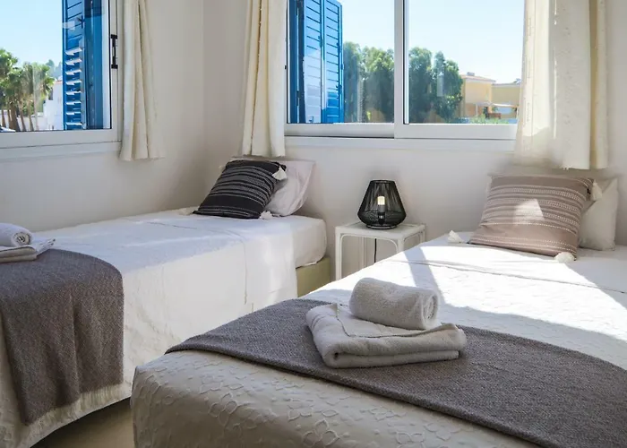 Phaedrus Living: Seaside Luxury Anafi 빌라 *