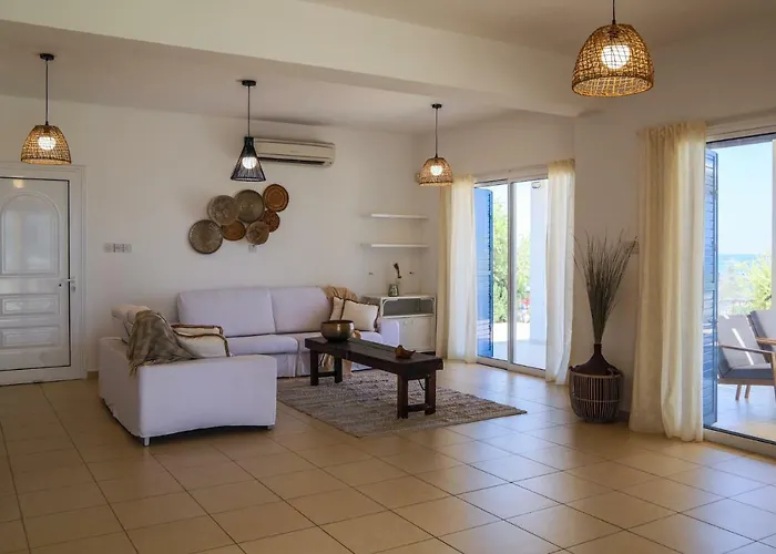 Phaedrus Living: Seaside Luxury Anafi *